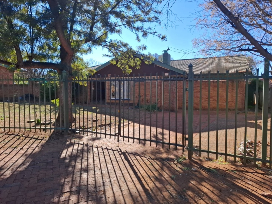 11 Bedroom Property for Sale in Universitas Free State